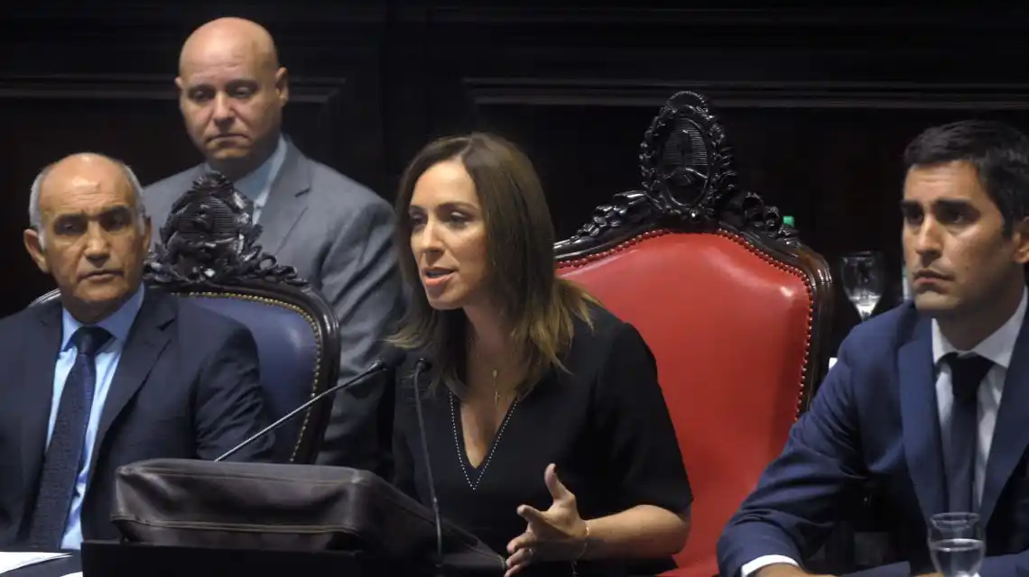 Tras apertura de sesiones en Provincia, el massismo salió en banda con los tapones de punta contra Vidal