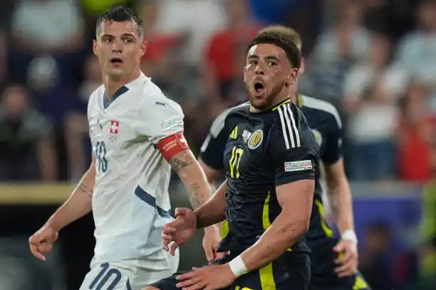 Suiza no pudo con Escocia