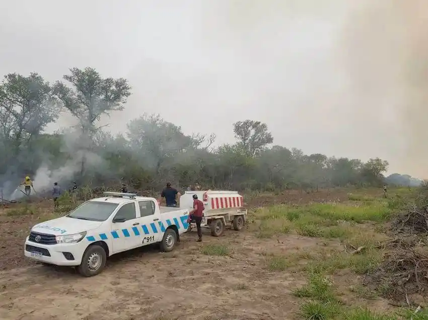 El Cuerpo de Bomberos intervino en dos 
grandes incendios que afectó bosques nativos