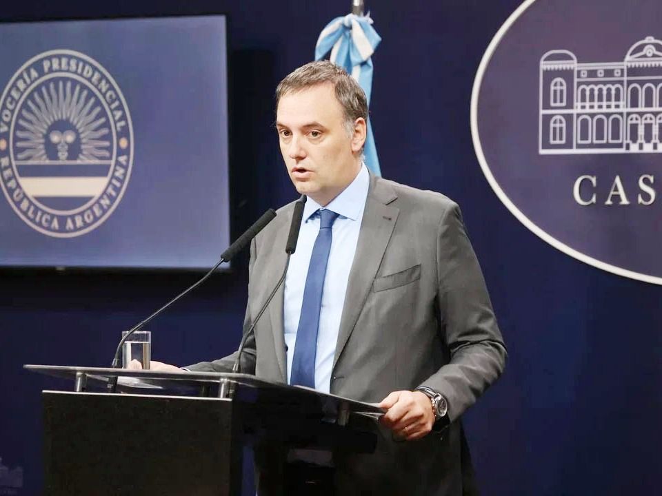 El Gobierno eliminó por decreto el Día del Empleado Público