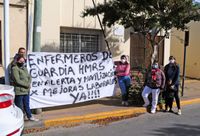 Enfermeros del Hospital reclaman menor carga horaria por la criticidad de tareas 