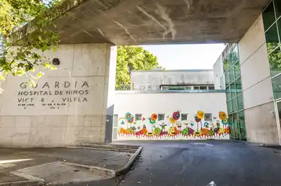 Rosario: balearon a un menor de 13 años mientras jugaba en la vereda