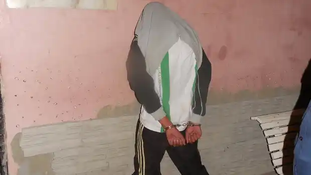 “Flequi” intentaba robar una batería y lo atraparon