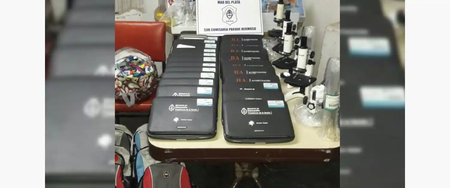 Cayó menor que le robó a una escuela: tenía 40 netbooks en su casa