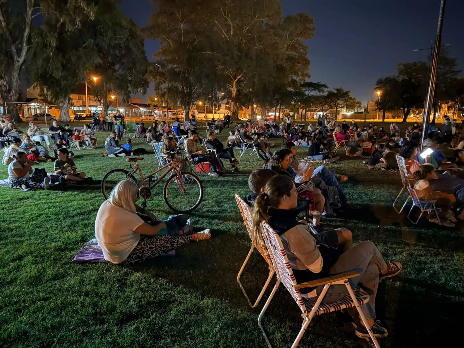 Buena respuesta de vecinos a la convocatorio en el barrio San Vicente.