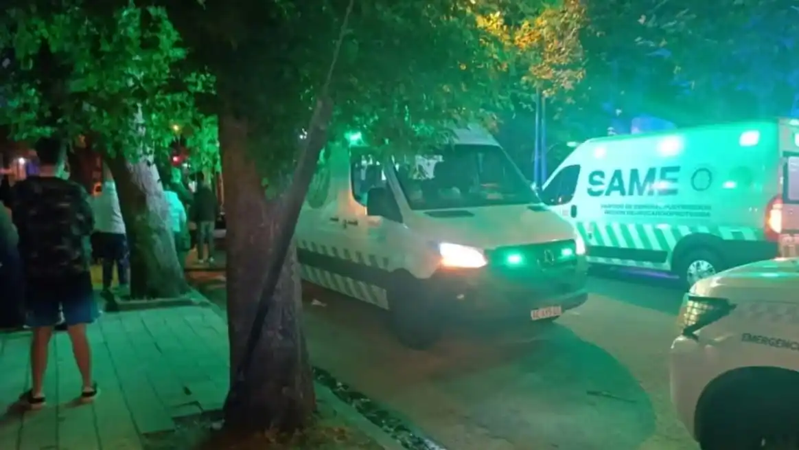 Incendio en un hogar de adultos mayores: cuatro muertes y decenas de evacuados.