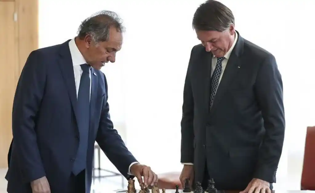 Scioli viajó a Brasil y se reunió con Bolsonaro