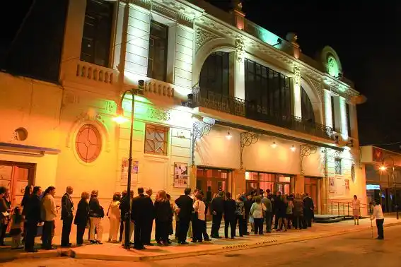 Abril a pleno en el Teatro Gualeguaychú