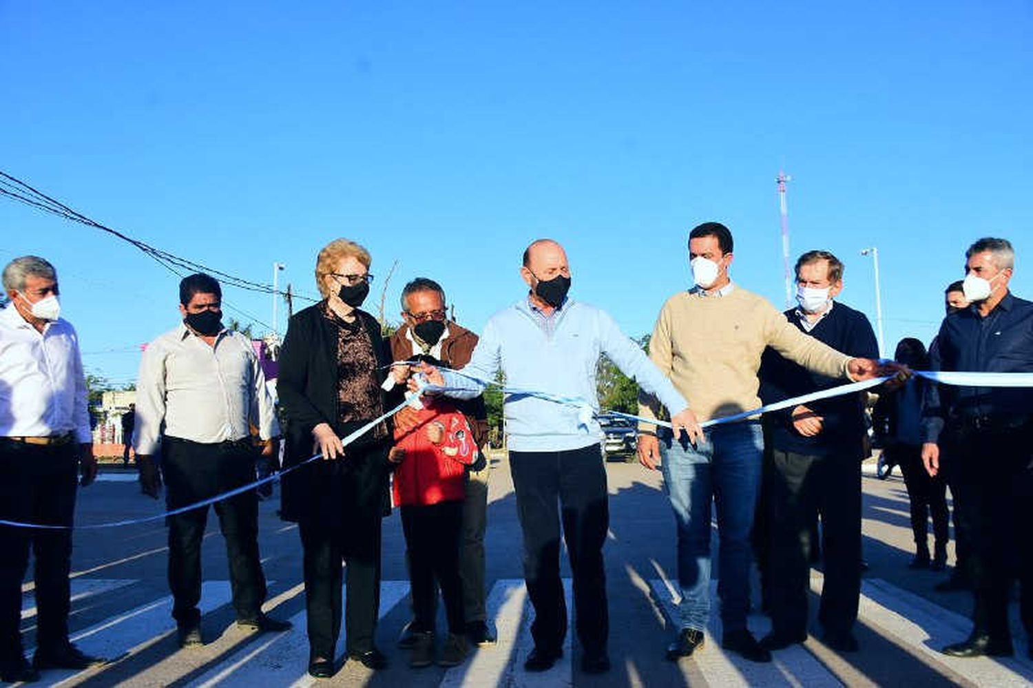 Insfrán dejó inauguradas una serie de importantes obras en Ingeniero Juárez