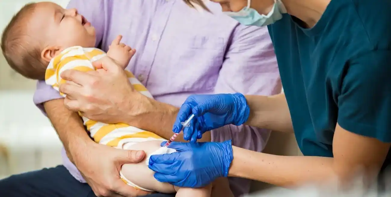 Se busca garantizar el cumplimiento del calendario obligatorio de vacunación infantil.