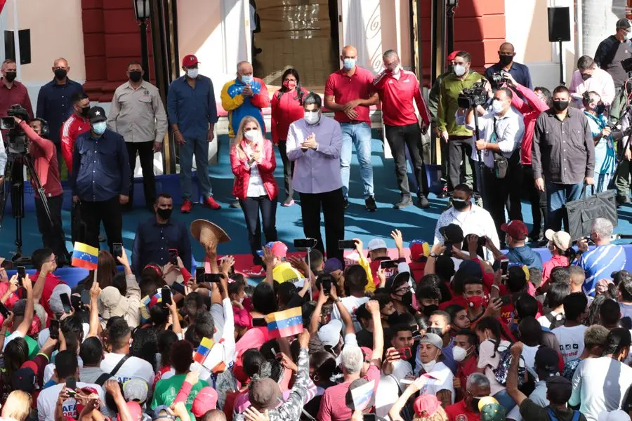 Maduro mantendrá la flexibilización para favorecer las actividades educativas, laborales y económicas