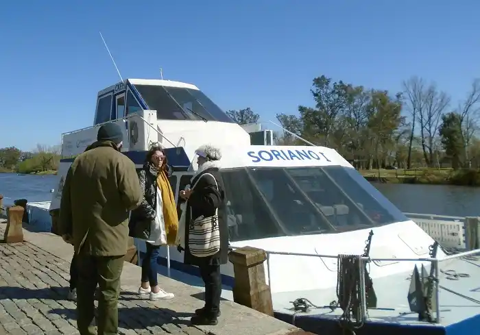 Reunión entre funcionarios de turismo de  Gualeguaychú y la ciudad uruguaya de Soriano