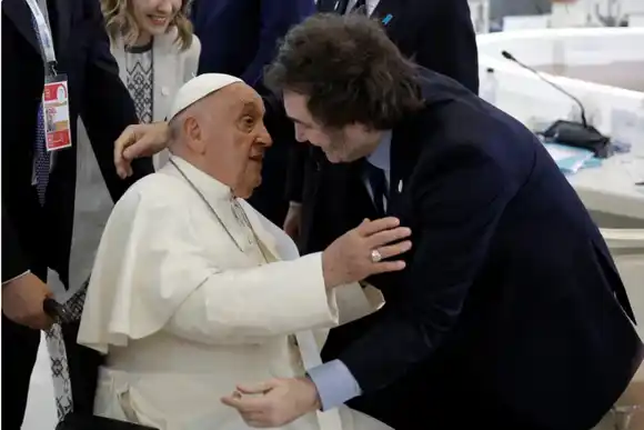 El Gobierno dijo que respeta la opinión del Papa, pero que no la comparte