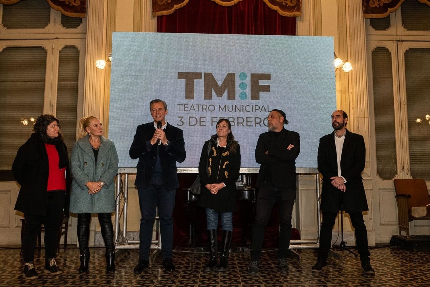 El Teatro Municipal 3 de Febrero con nueva identidad visual y gran programación
