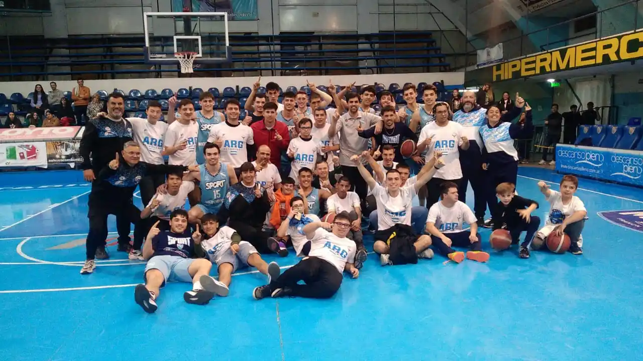 Sport Club derrotó a Atenas y se clasificó. Festejo con la Selección Argentina FADDIM