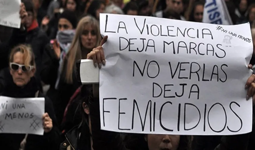 Más del 60 por ciento de los femicidios ocurrió en los hogares de las víctimas