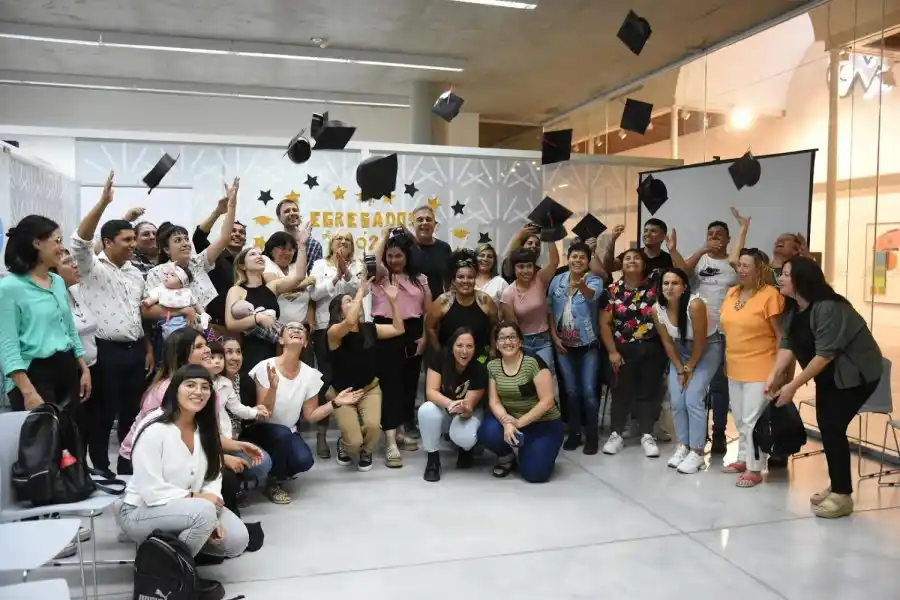 Acto de colación de programas educativos municipales