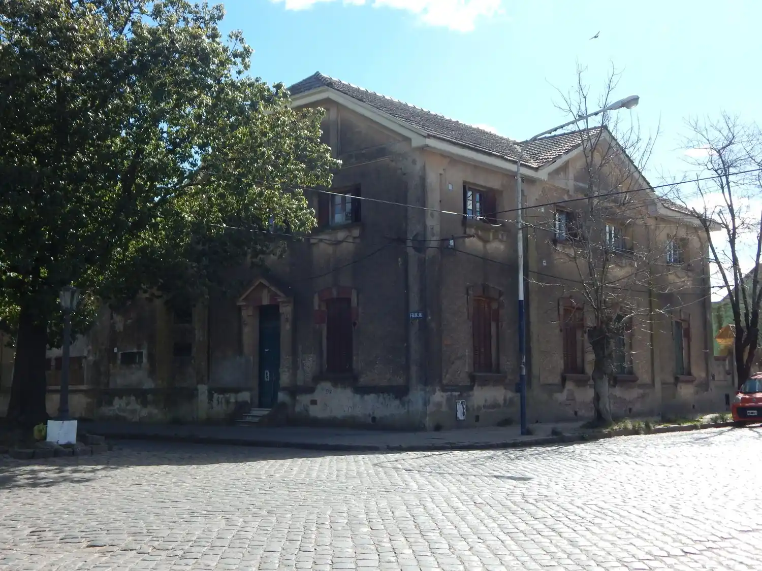 Unidad por Chascomús desmiente a la Presidenta del Consejo Escolar sobre un pedido de maquinaria municipal