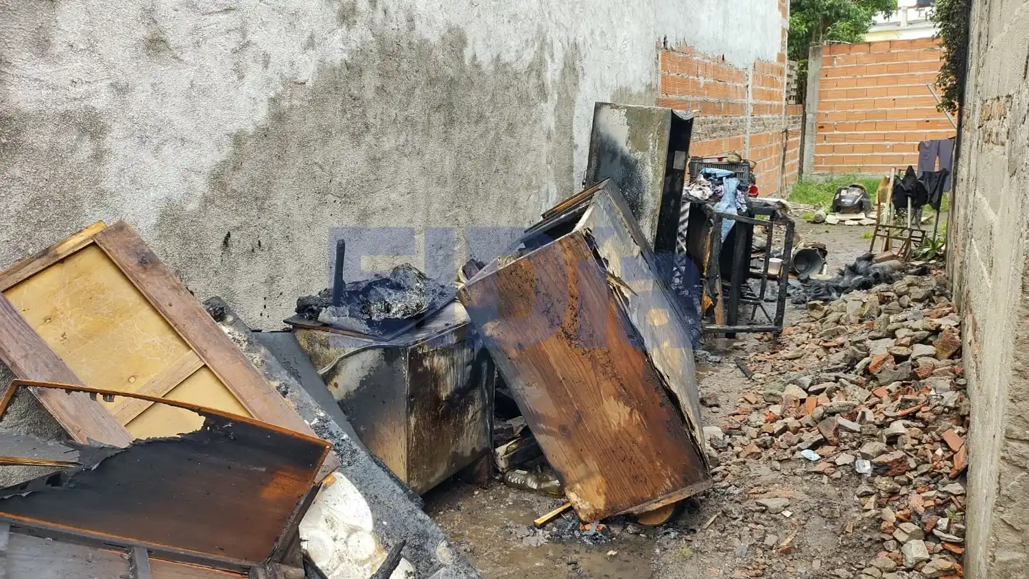 El fuego lo destruyó todo: Así quedó la casa consumida por las llamas