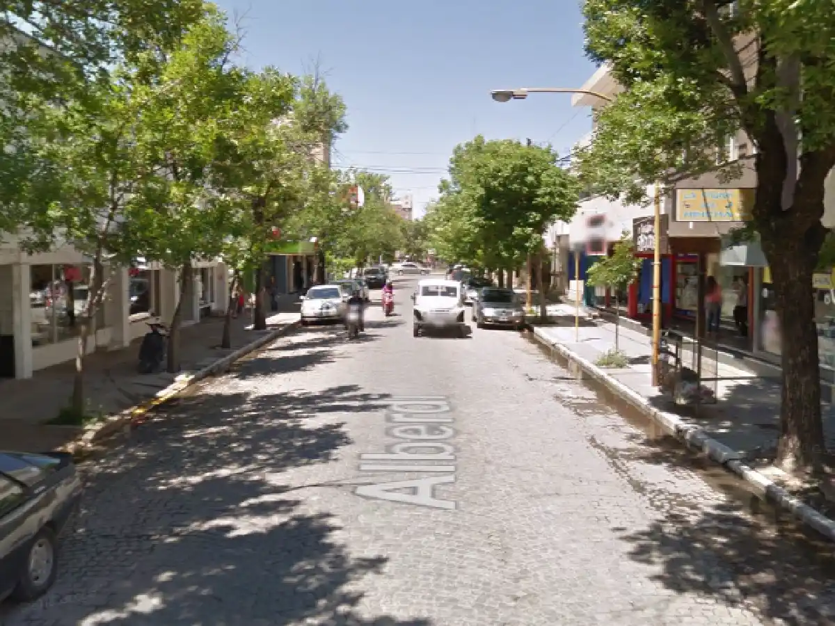 Un detenido y pareja prófuga luego de un intento de robo en comercio del centro