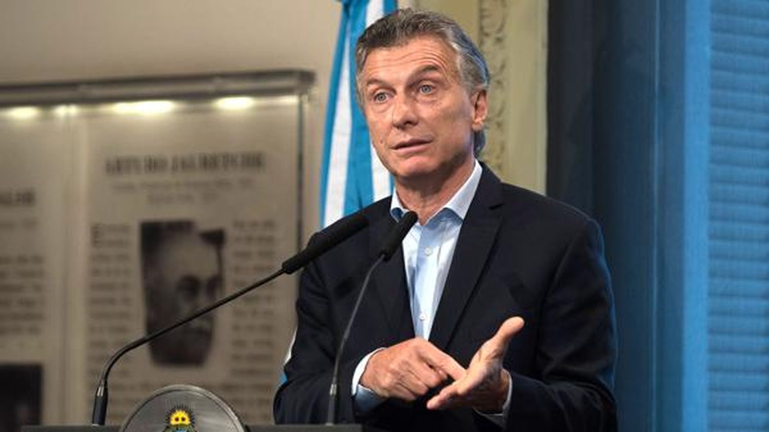 Reformarán las leyes de Migración y ART y reducirán feriados