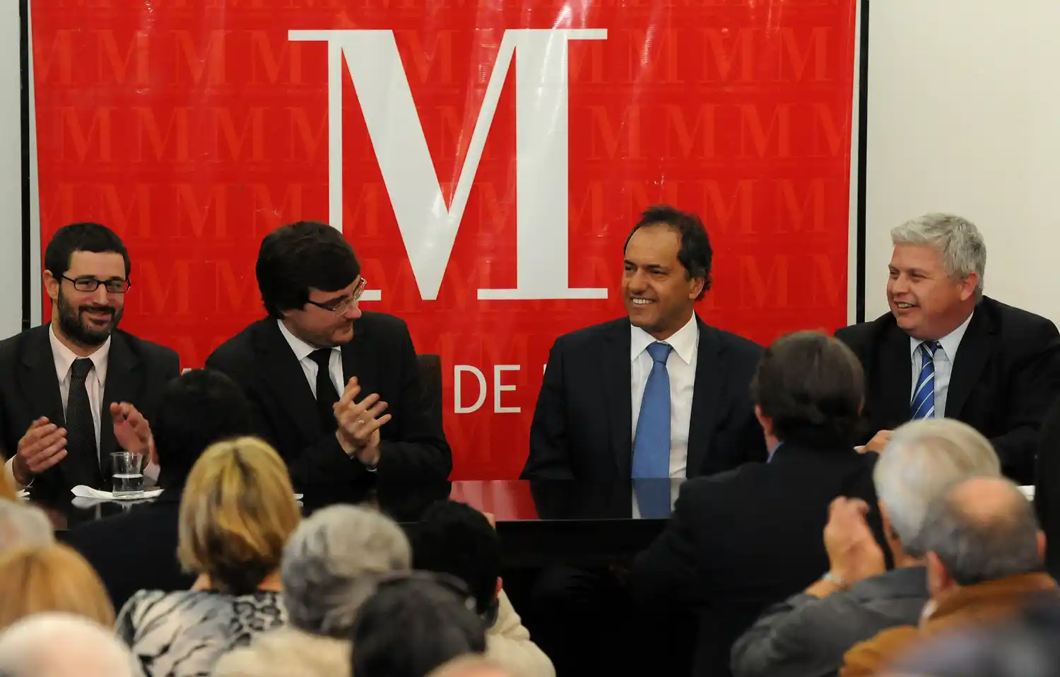 Morón: Scioli firmó convenio de adhesión a la Policía Local