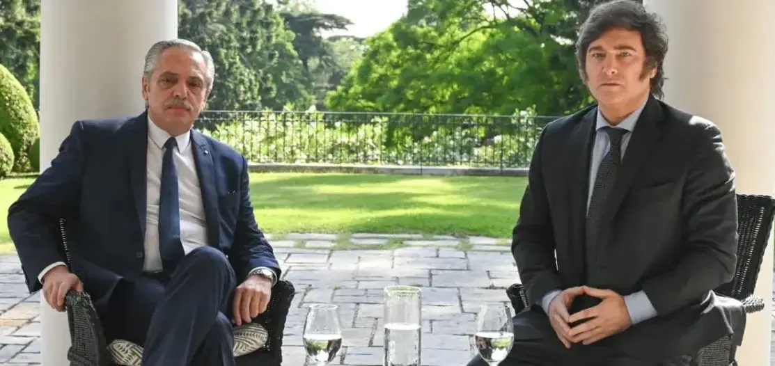 Alberto Fernández está en reunión con el presidente electo, Javier Milei, en la residencia de Olivos