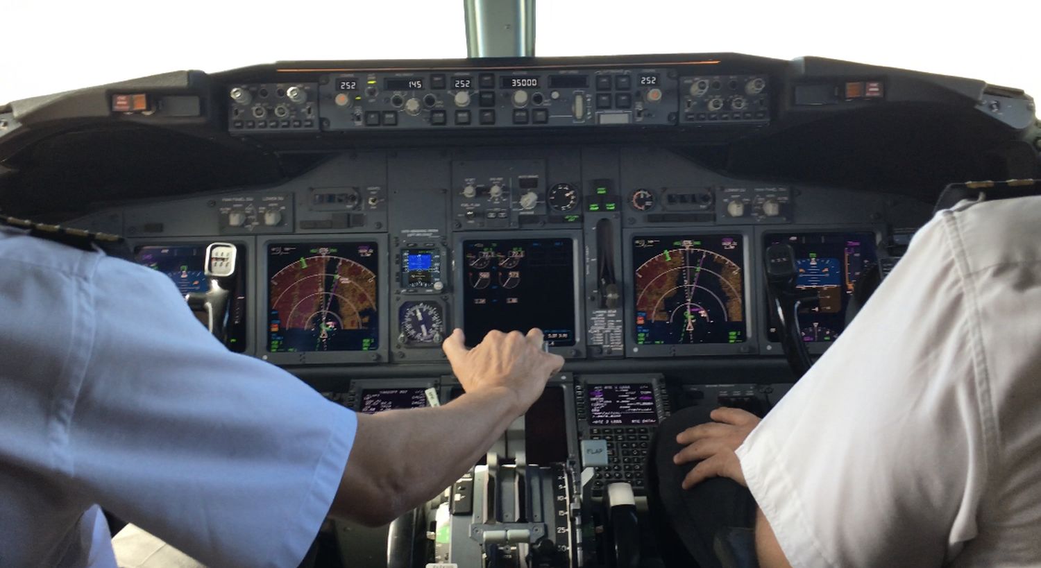 Desde el cockpit – Cómo es el entrenamiento de pilotos de Boeing 737?