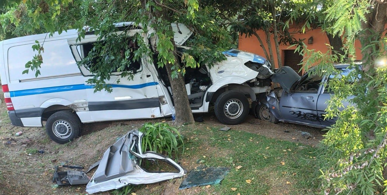 La histórica banda Los Náufragos sufrió un accidente vial en Arocena