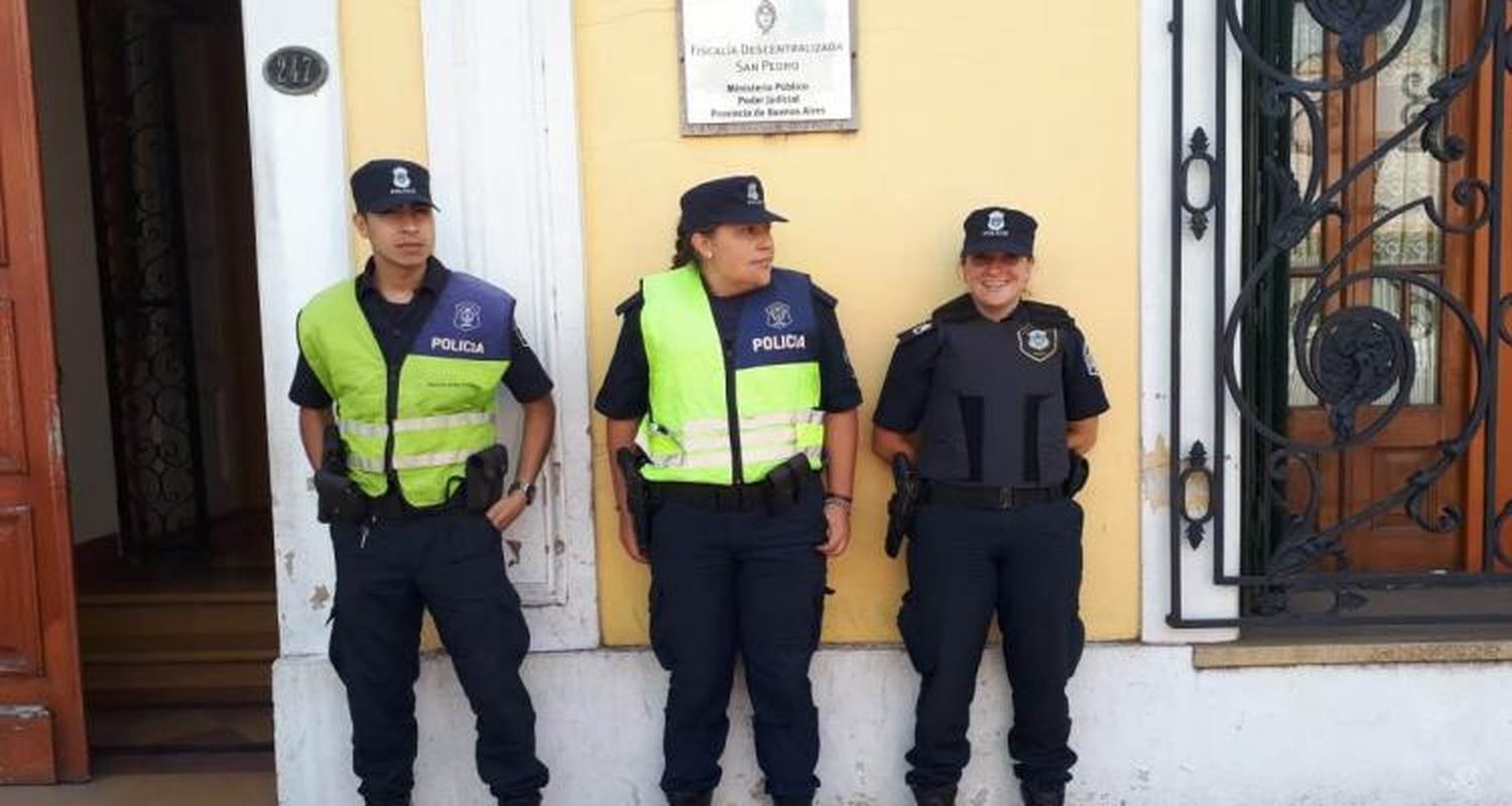 Tras declarar, el hombre acusado de abusar sexualmente de sus tres hijastras quedó alojado en la Comisaría