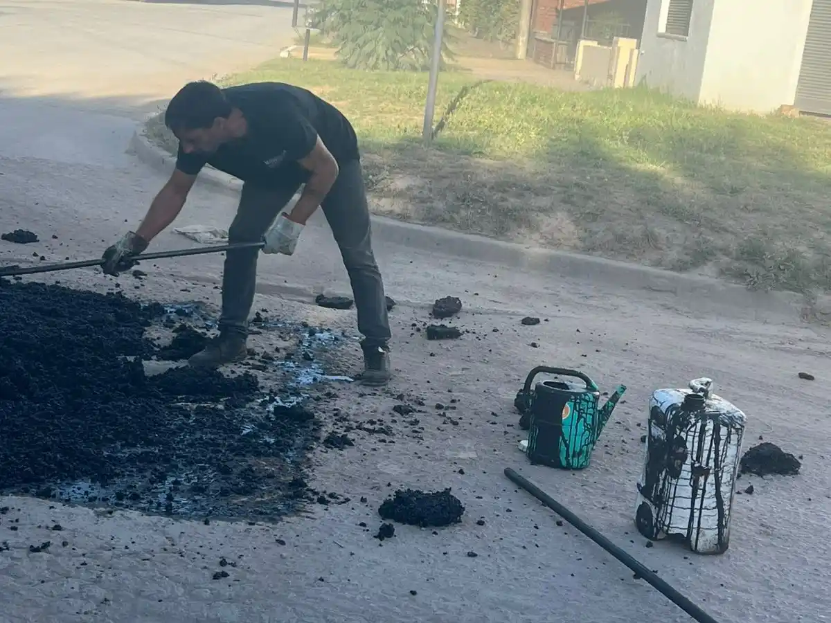 Intensifican trabajos viales y  mantenimiento en Juan N Fernández