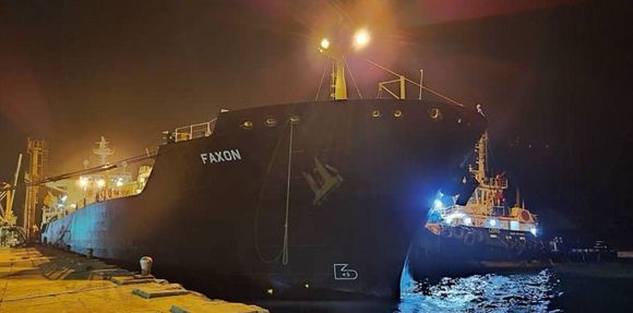 Gasolina iraní: el Faxon navega por las costas de Guyana rumbo a Venezuela