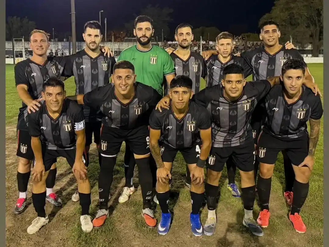 12 de 12 para el Bosque en el arranque del torneo. Foto: Radio Jota