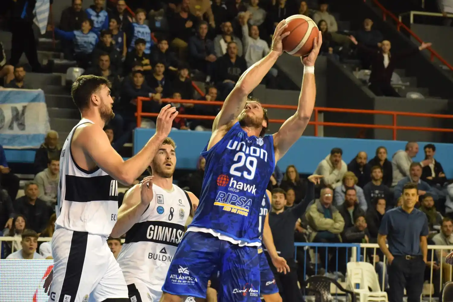 Unión perdió un partido increíble en su debut como local