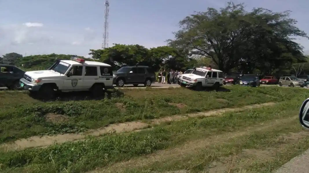 EN LA ZONA DE LIBERACIÓN: localizan dos cadáveres con tiros en el rostro en la Autopista Regional del Centro