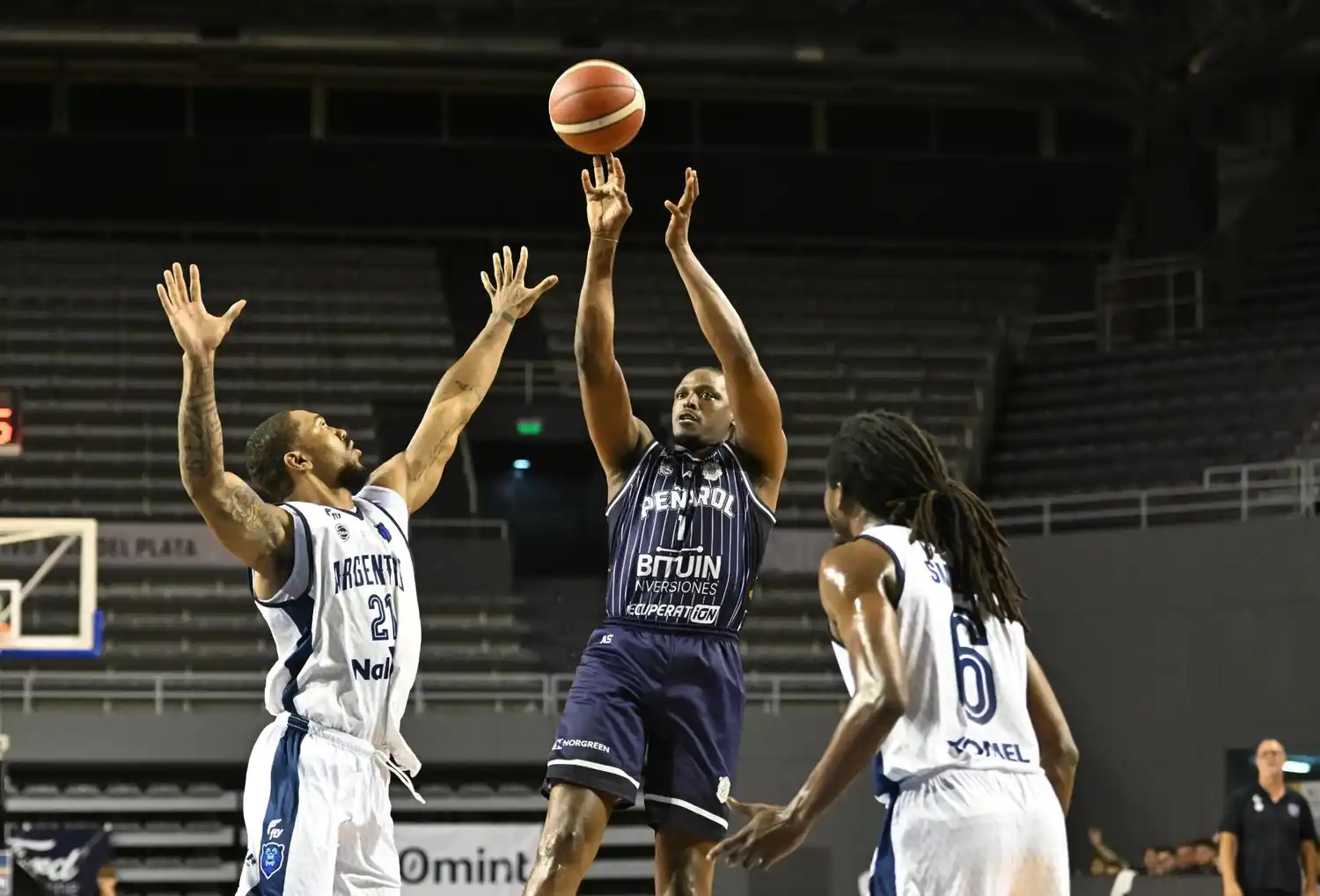 Peñarol no pudo ante Argentino de Junín, que se hizo fuerte en Mar del Plata