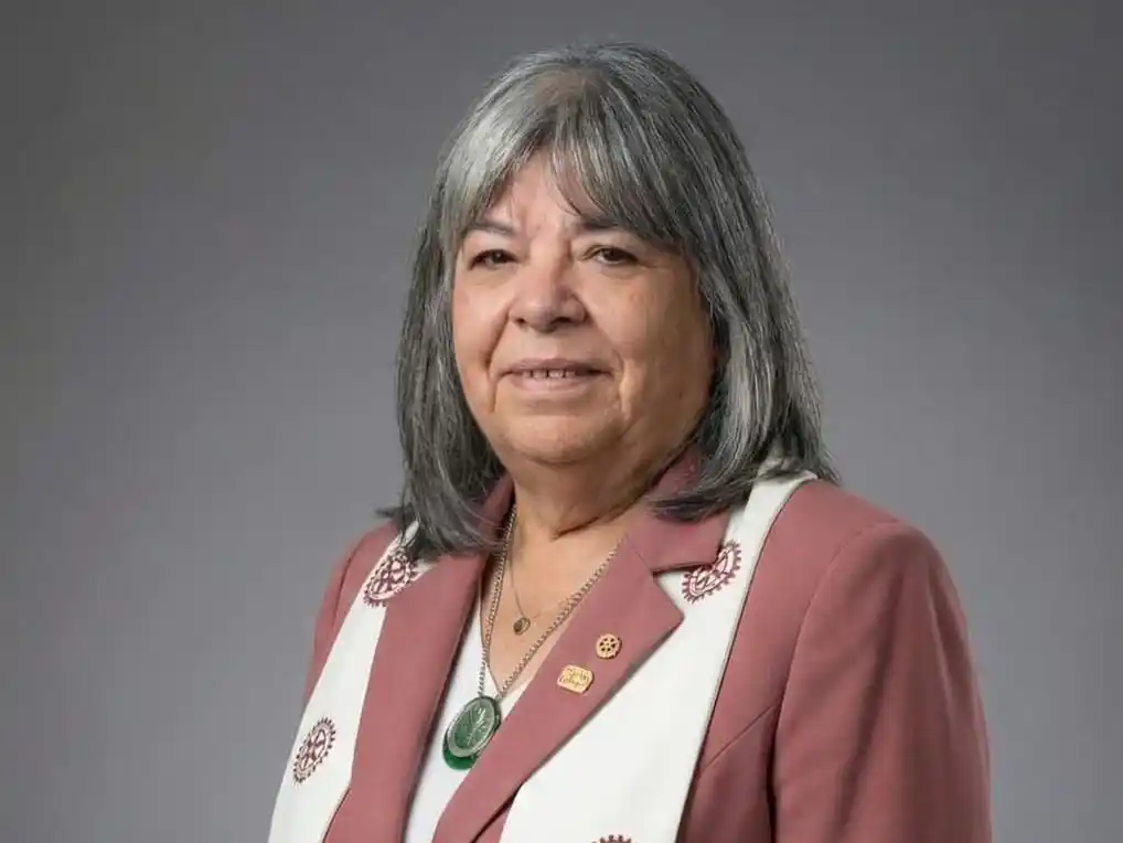 Estévez, una figura clave en el fortalecimiento institucional y en la vocación de servicio comunitario.