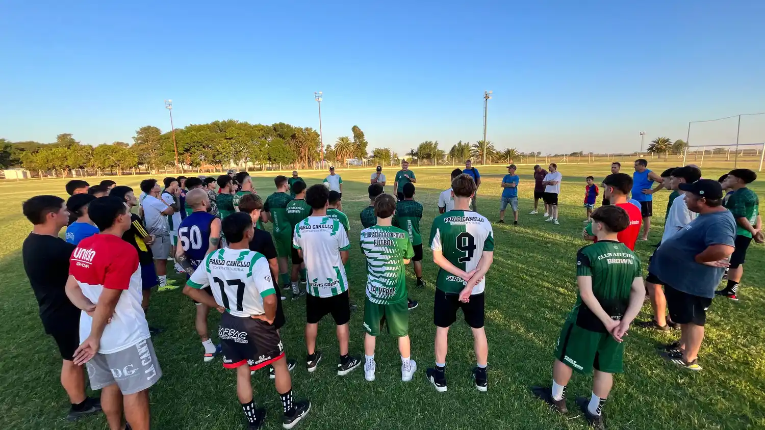 El Club Atlético Brown puso en marcha la pretemporada 2026 en San Vicente