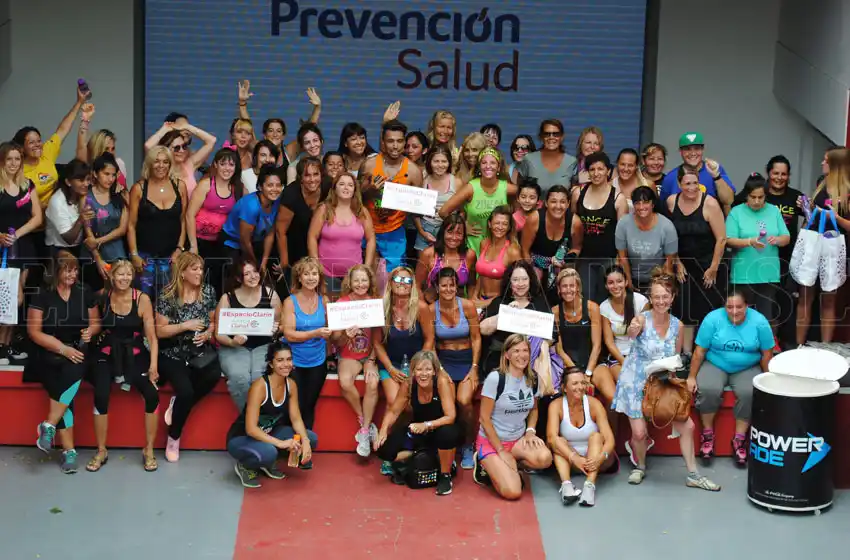 Zumba le puso más deporte y energía al Espacio Clarín