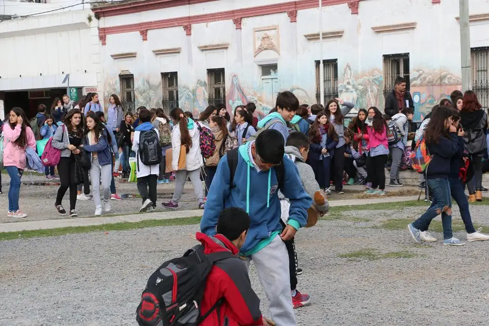 Tras la clausura del Conservatorio, suspendieron provisoriamente las clases en Polivalente
