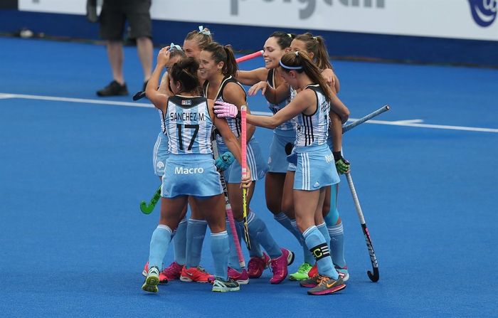Florencia Habif de corner corto, abrió el camino a la victoria de Las Leonas (Foto: FIH)