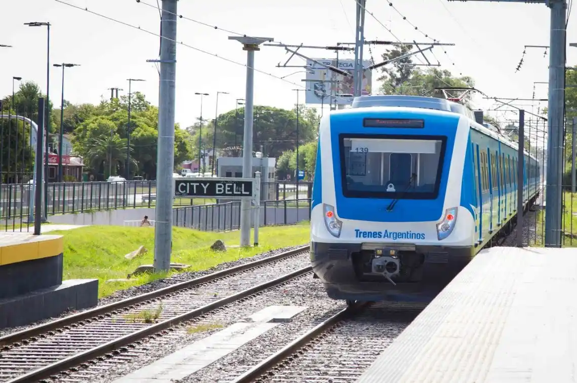 Volvió a circular el servicio del Tren Roca a City Bell