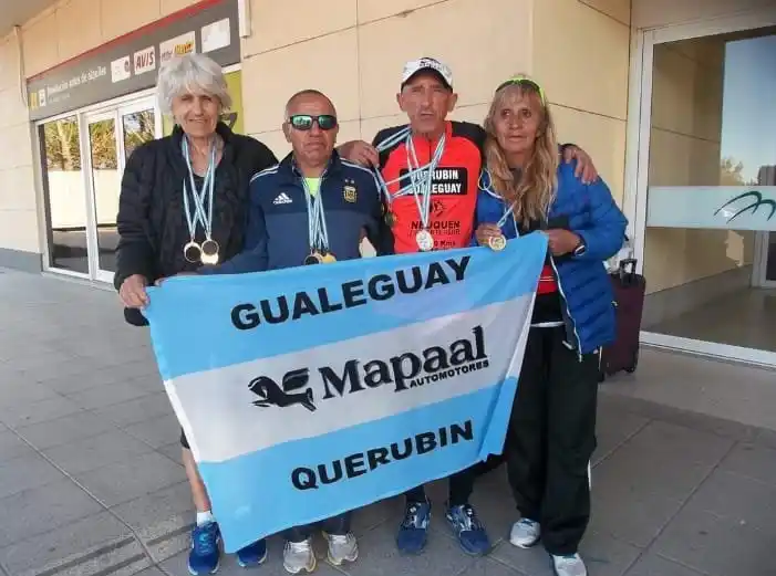 Querubín con amigos
