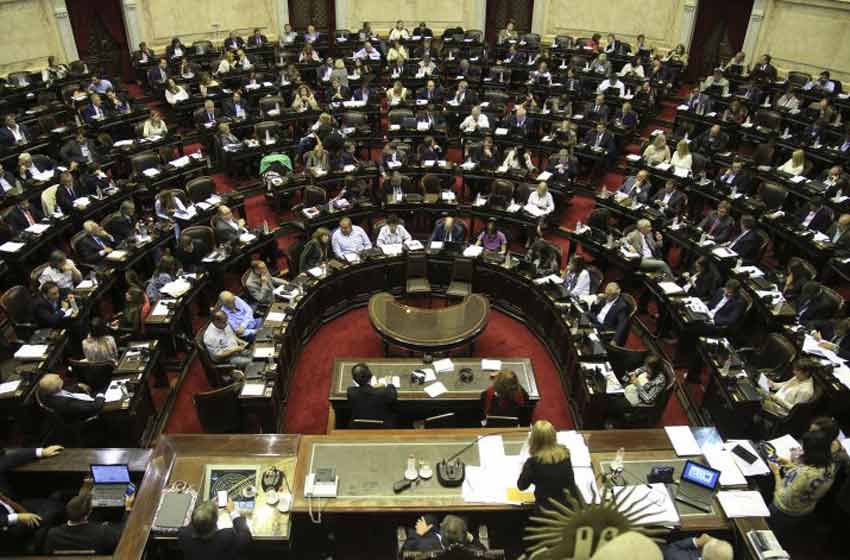 Presentaron el primer proyecto que busca cobrarles a los extranjeros por salud