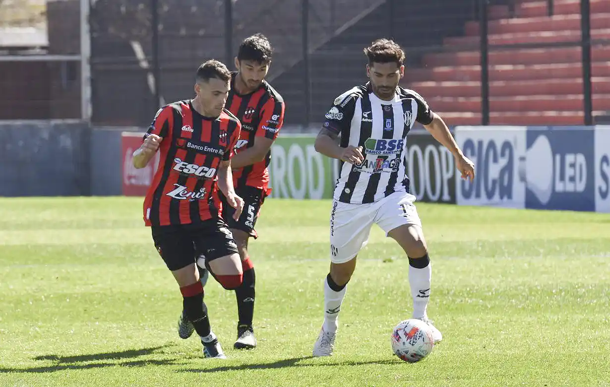 Patronato festejó de local.