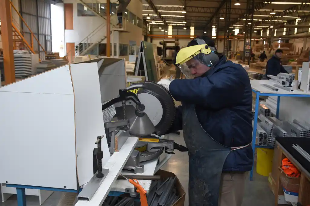 En el debate por la reducción de la jornada laboral, hubo voces a favor pero también reparos.