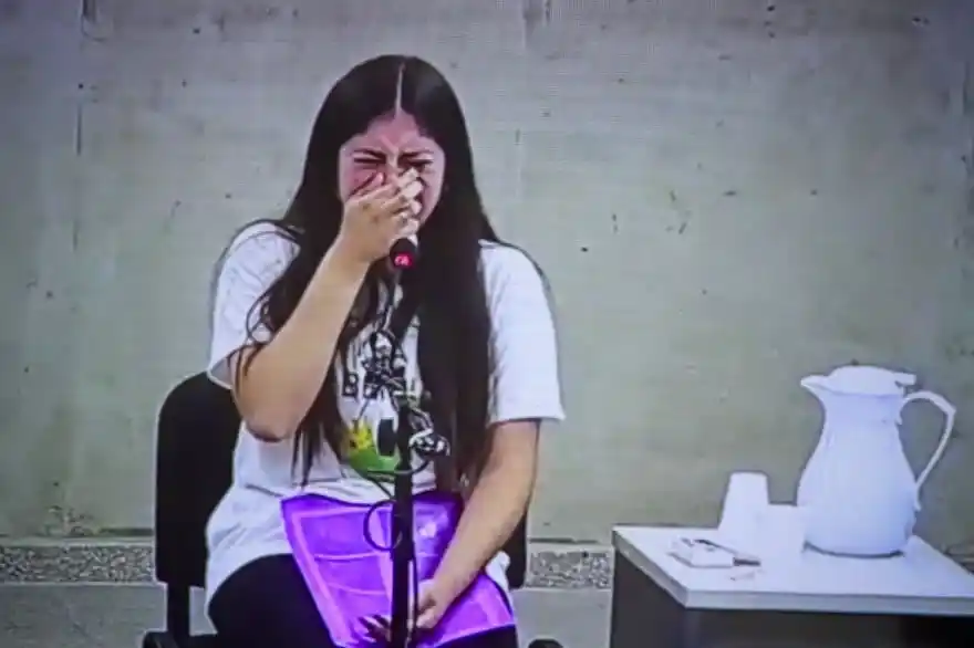 Bronca, dolor y desconsuelo. La madre de uno de los bebés asesinados se quiebra al dar su testimonio