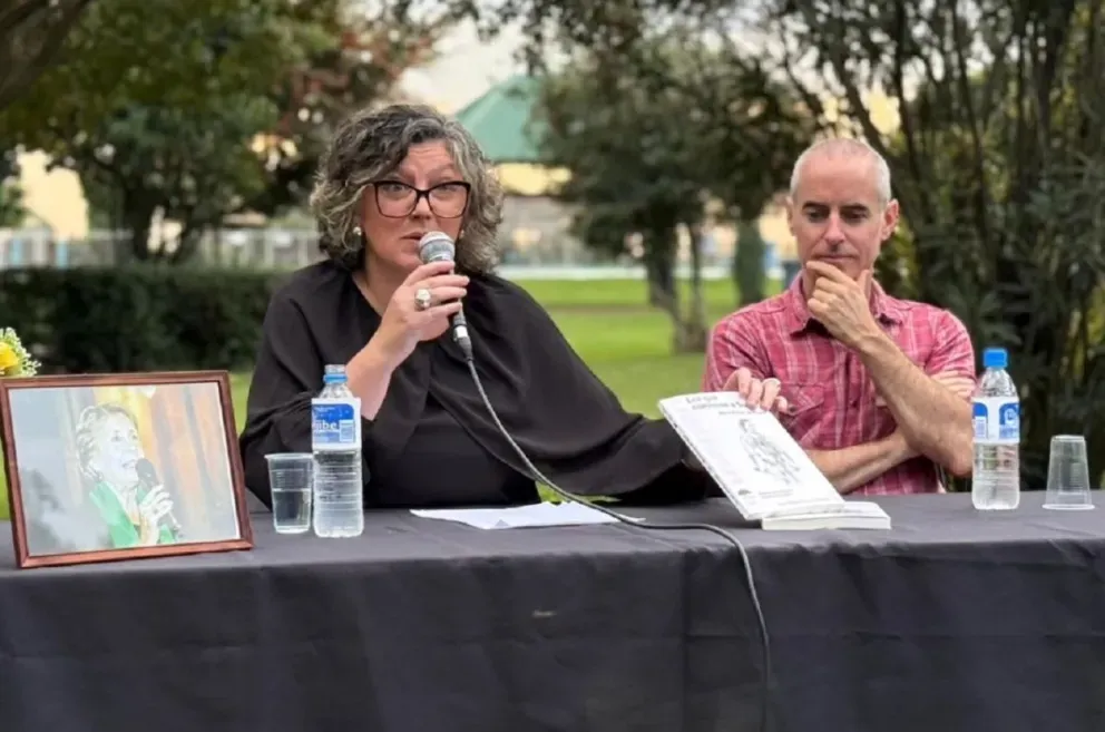 Larroque homenajeó a María Esther de Miguel