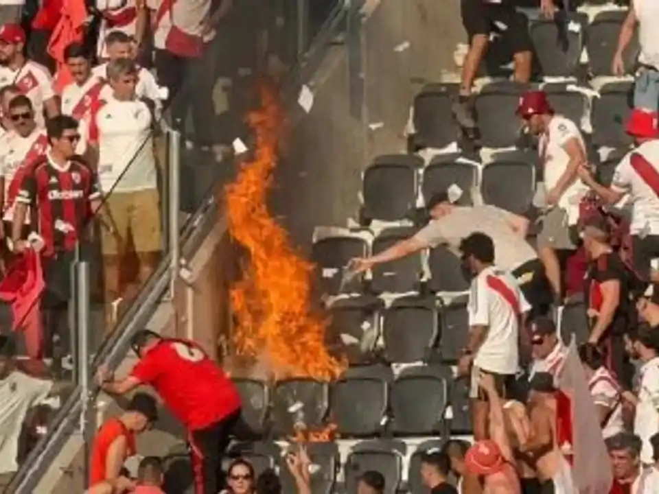 Insólito: en Buenos Aires prohibirán los papelitos en los estadios de fútbol tras el incendio en el Superclásico