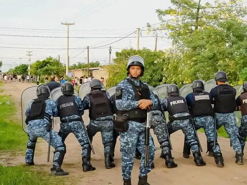 En el barrio Fray Salvador Gurrieri logran
controlar gresca entre grupos antagónicos
